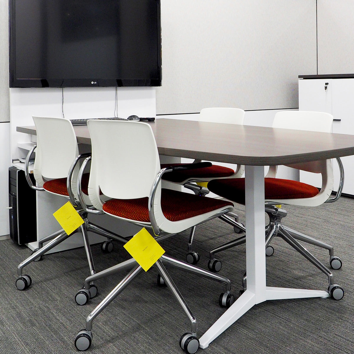 Teknion Variable Conference Chair | Showroom Model